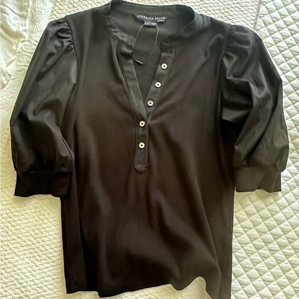 🔳🔳VERONICA BEARD” size Med. Black with cotton poplin sleeves. With